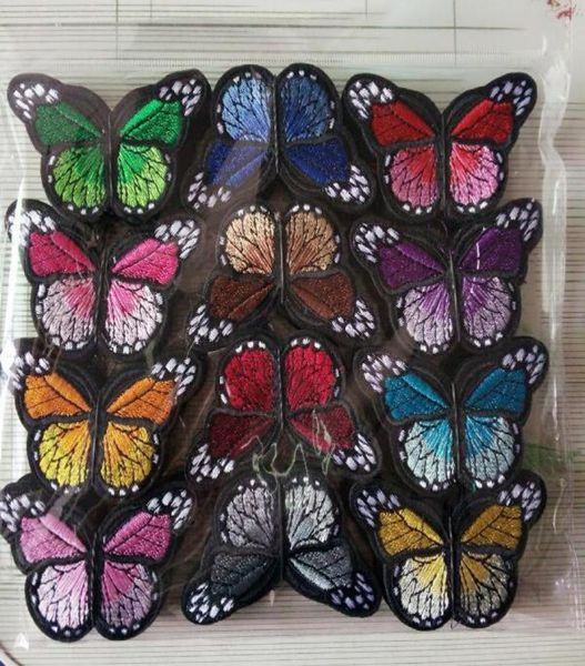 Ganze schöne Schmetterlingsflecken für Kleidung Multicolor Sticker Patch Applikes Abzeichen Aufkleber für Kleidung DIY Stoff Bad7974963