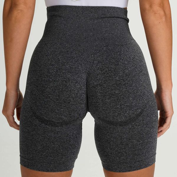 2024 Sport Lu Shorts Yoga Allinea glutei di pesca leggings FIESS GYM'S GYS SPORT SPORT STRIAME PANTANI A TRE PROPRI