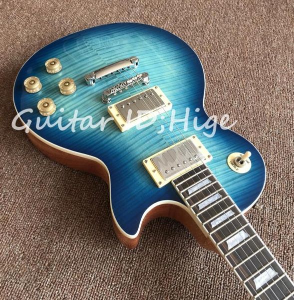 Hochwertige Standard -E -Gitarre in blauer Burst Farbe mit natürlicher Holzfarbe des Rückens, der ganz Guitarra8339525 verkauft