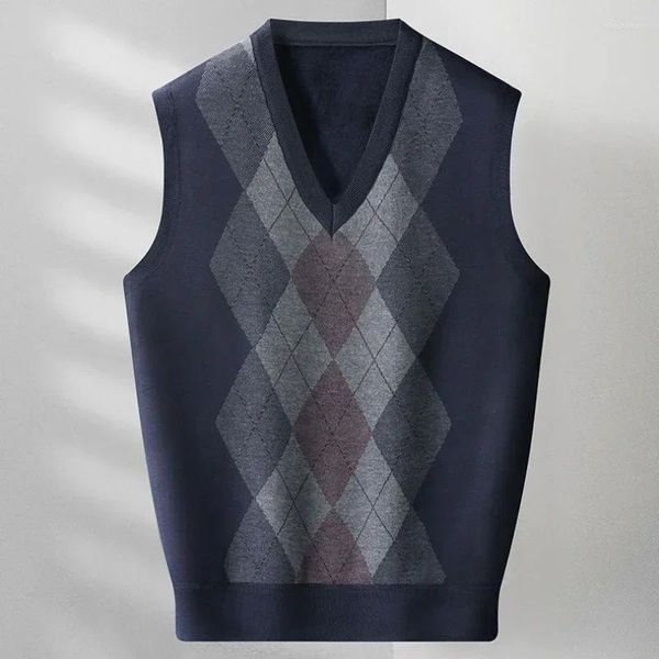 Coletes masculinos malha suéter masculino Argyle Roupeling Sleeveless Calete Cole Volta de pescoço Plaid aquecido elegante sobre roupas coreanas de outono velho