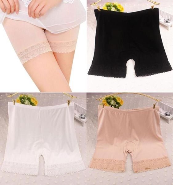 Weibliche Modespitze Openwork -Spitzen Shorts Anti Feuchtigkeit Modale Frauen Frühling Sommer ausgekleidete Sicherheitshose mit losen Hosen35233337