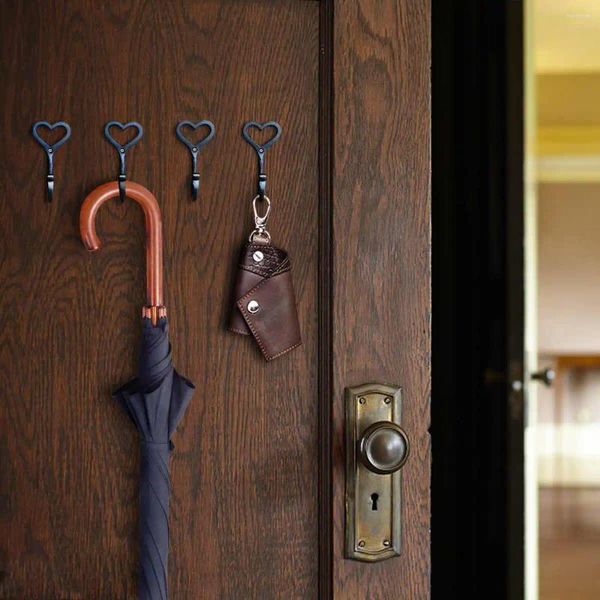 Haken 5pcs Vintage Eisen Herz Form dekorative Tür Haken Wandmontagelte für hängende Hutkleidung Aufbewahrung Home Decor