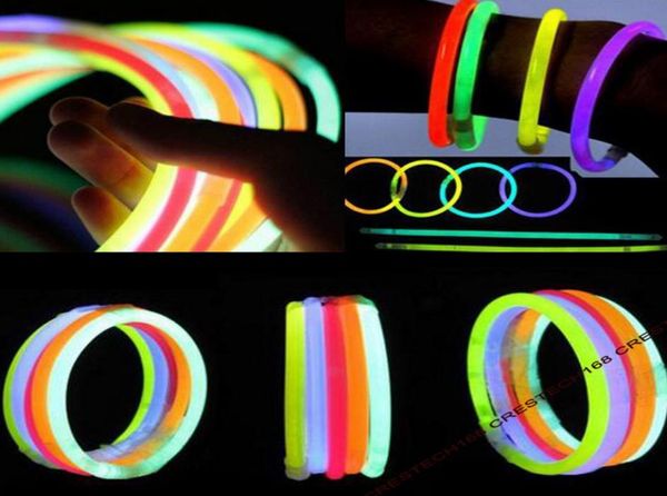 Yenilik Aydınlatma Glow Yeni ve Glow Sticks çubuk bilezik kolyeleri Neon Party Led Yanıp Sönen Hafif Stick Wand Novelty7981849