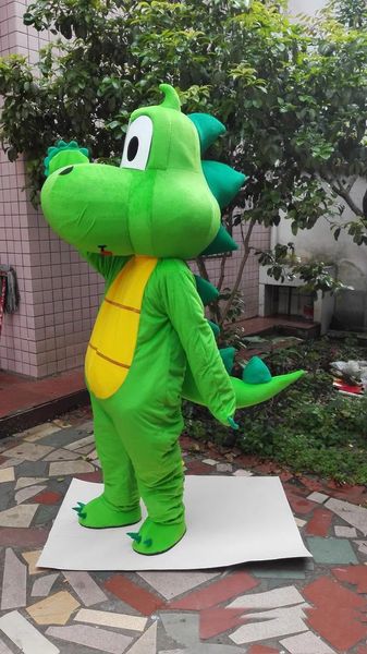 2024 Fabrika Satışı Yeşil Ejderha Dinozor Maskot Kostüm Karikatür Giyim Yetişkin Boyutu Fantezi Elbise Parti Ücretsiz Nakliye