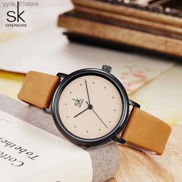 Женские часы Shengke Simple Women Fly Es Retro кожаные женские часы Top Brand Fashion Mini Design Quartz Fories Clock L46