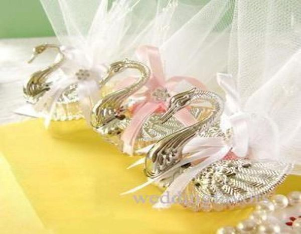 100pcslot Remessa Caixas de Candy Swan Swan Boxesunique e Favors de casamento elegante3983830