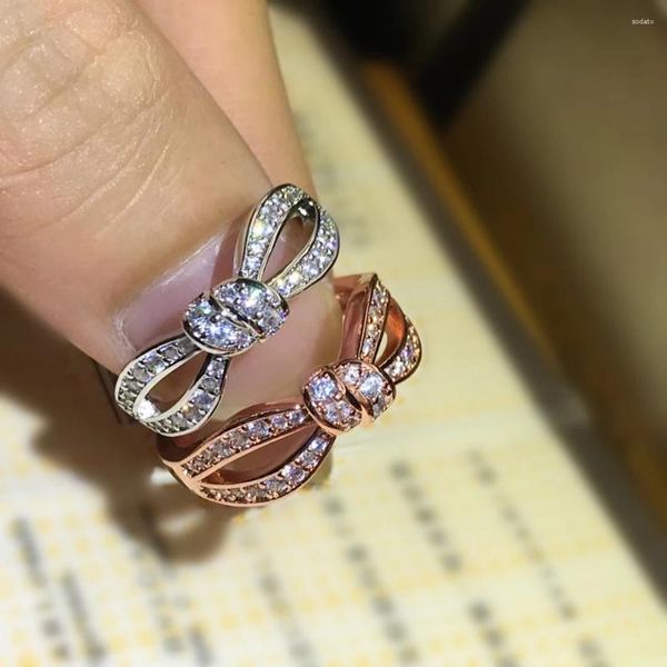 Ringos de cluster jóias 925 Silver Jeux de Liens Series Bow Diamond Ring Ring Platinum Feminino Presente de noivado