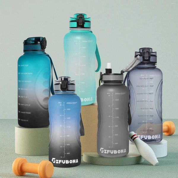 Wasserflaschen halbe Gallone Flasche 2000 ml große Kapazität Motivation BPA-freier leckeres Deckelgetränk Krüge mit Zeitmarker Sport Outdoor