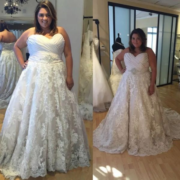 Vestidos de noiva de tamanho grande Apliques de renda para coração, vestidos de noiva para mulheres gordas Sweet Train A Line Wedding Dress