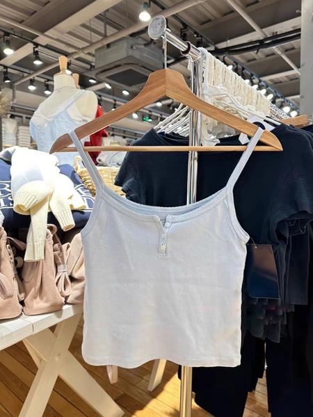 Frauen Tanks Milkblau Knöpfe Schlanke Tanktops Frauen Sommer feste ärmellose Baumwollrippen kurze Camis -Westen süße Mädchen Basic Crop Top Y2K