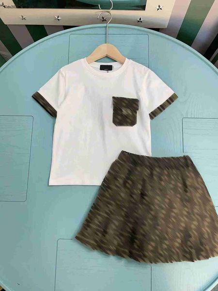 Neue Baby-Tracksuits Girls Kleideranzug Kids Designer Kleidung Größe 110-160 cm T-Shirt und vollständige Druck von Buchstaben kurzer Rock 24APRIL