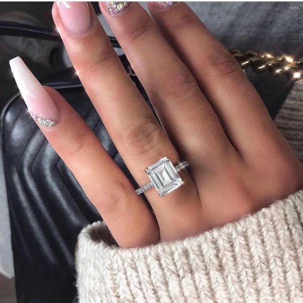 Anelli a grappolo Emerald Cut 3ct Lab Diamond Ring CZ 925 Sterling Silver Engagement Char.