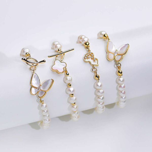 Bracciale di Van Clover Fashion Natural Bracciale per perle d'acqua dolce per perle femminile Swallow Butterfly Clover Design di nicchia Design di fascia alta