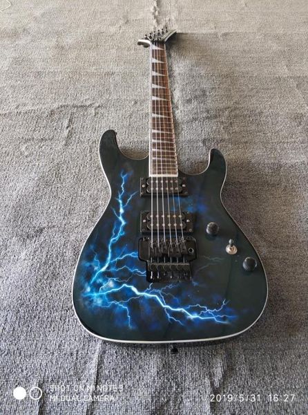 Tutto nuovo arrivo Six Strings Electric Guitar Lightning Body e uno strumento musicale per chitarra nera 2633898