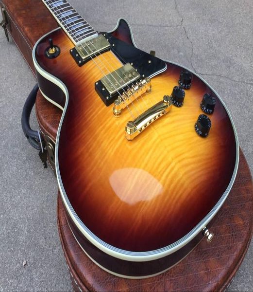Loja personalizada 1959 Maple de chama Top vintage Sunburst Guitar Guitar Lado Marrom Black Black Pickguard Gold Hardware 5 Ply Bo8543847