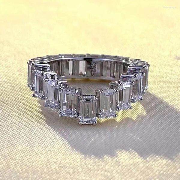 Cluster Rings Уникальная леди Моссанит Diamond Ring Real 925 Серебряное обручальное кольцо для женщин для женщин