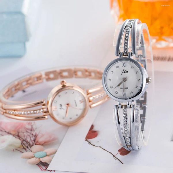 Armbanduhr Fashion Persönlichkeit Diamantgesicht Ladies Bracelet Uhr verkaufen kleine frische Kunststudentschulenversorgung