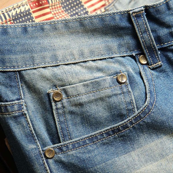 Sommer -Bettler -Loch zerrissene Denim -Shorts, lose Größe von Männern, vielseitige und personalisierte Jugendshorts, 5/4 Hosen Trend