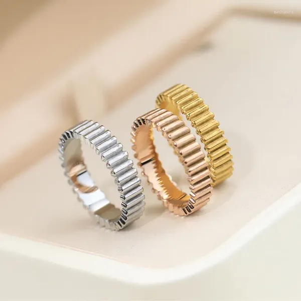 Ringos de cluster Classic S925 Sterling Silver Gear Ring para Minimalista Minimalista Casal de Luxury Jewelry Party Gift
