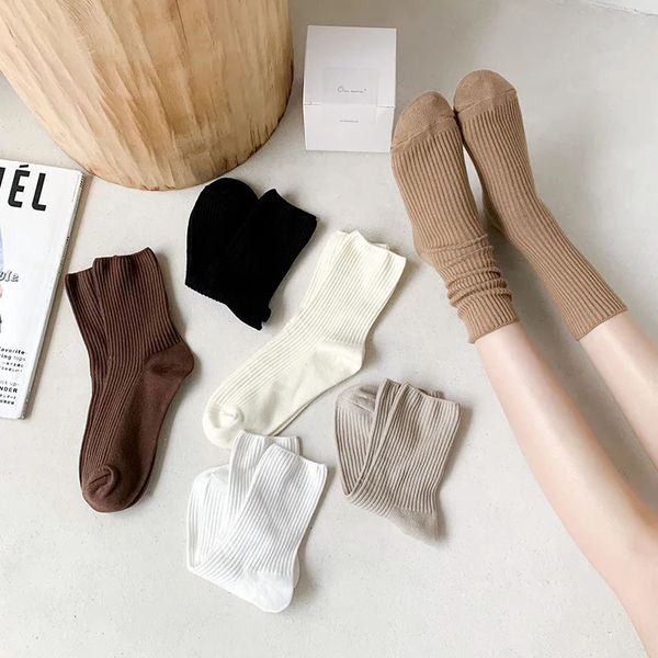 3 Paare Womens Socken hochwertige Baumwolle lässig Color Color White Korea Fashion Crew Minimalism Tube Sock für weiblich 240408