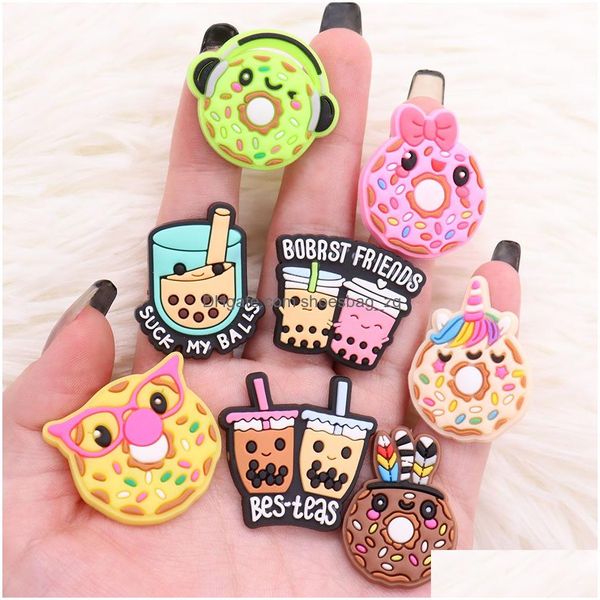 Schmuck Moq 20pcs PVC Cartoon Food Donuts Brille Bon Saugschuhschuhzauber Teile Accessoires Dekoraiton Schnalle für Bands Armbänder Drop de dhcps