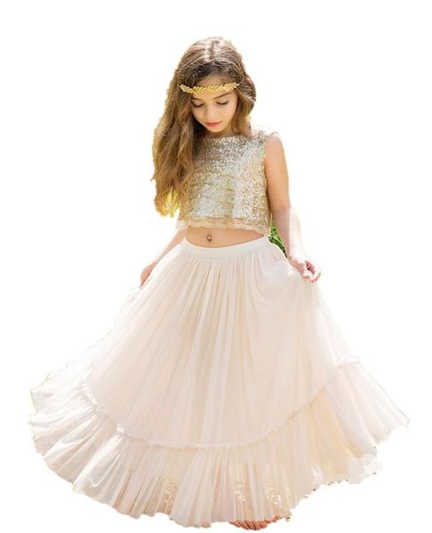 Bohemian Flower Girls Kleider 2023 Zwei Stücke Gold Pailletten Junior Brautjungfer Kleid Crop Top Beach Country Boho Girls Tanz D7546502