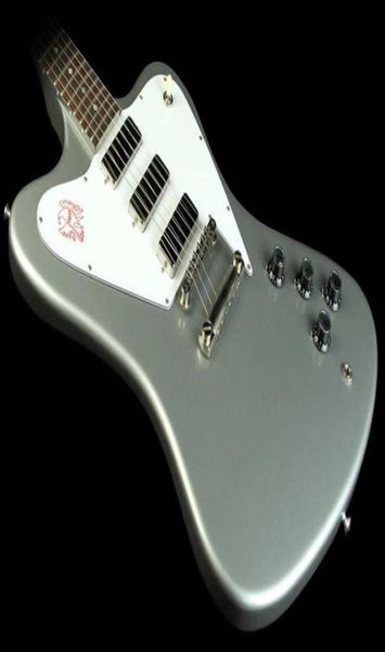 Özel Mağaza Vintage Ters Fire Thunderbird Gümüş Elektro Gitar Beyaz Pickguard 3 Pikaplar Chrome Donanım Gülağacı Fingerb7003430