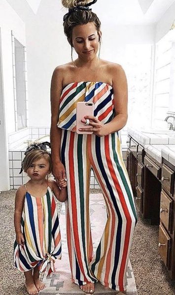 Mãe e filha Roupas Mamãe e filha combinando roupas de mãe e filha vestidos de família vestidos de praia 6127462