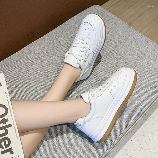 Lässige Schuhe Feste Farbplattform Sneaker Frauen dicker Boden koreanische atmungsaktive Spring Frühling Tenis Slip auf Frau