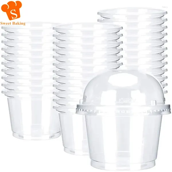 Copas descartáveis canudos 50pcs 250ml Salada Copa transparente de sobremesa plástica Recipiente com tampas de cúpula/plana para cupcake de sorvete