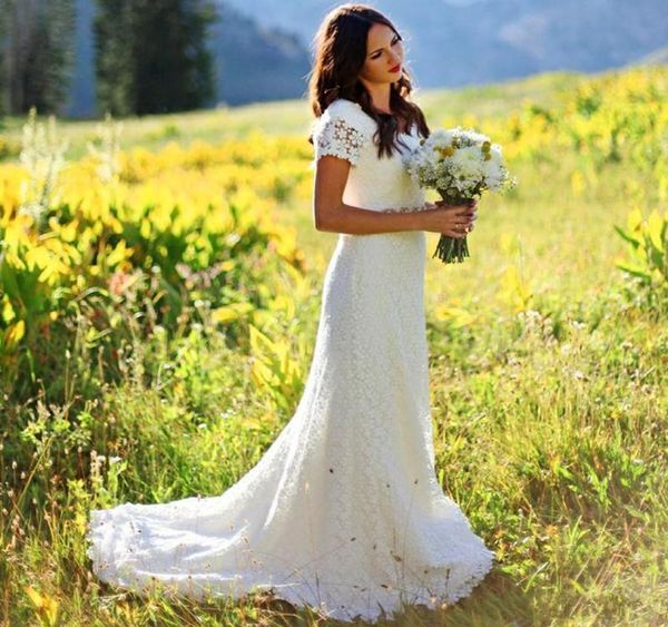 2019 Vintage Classic Eine Linie Brautkleider mit kurzem Ärmel -Spitzen -Hochzeitskleider Bestellen Bescheidener westlicher Country -Style -Hochzeitskleider PLU5660847