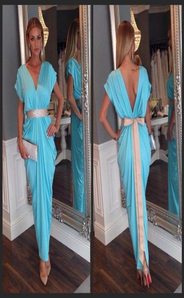 2019 Elegante arabische Kaftan Kaftan Dubai Lange Abendkleider Chiffon Kurzärmel gegen Halsband Schärpe billige Brautpartykleider3493833