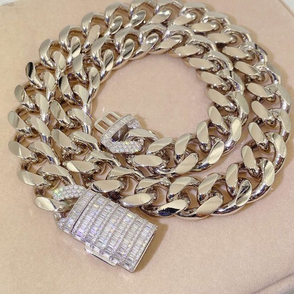 Hip hop gioielleria raffinata Baguette ghiacciata VVS Moissanite Cuban Chain Design alla moda a mano argento 925