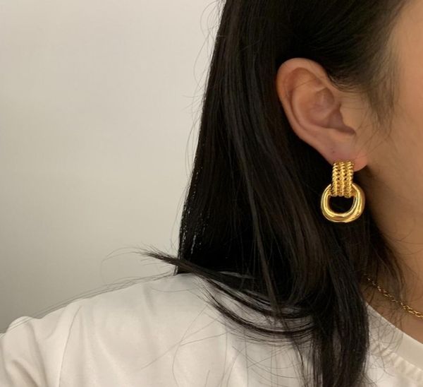 Mode -Ohrringe Designer neuer Schmuck Neue Sailin Semiccircular Messing plattiert 18K Goldkette geflochtene ovale Hufeisenschnallen Metal7313164