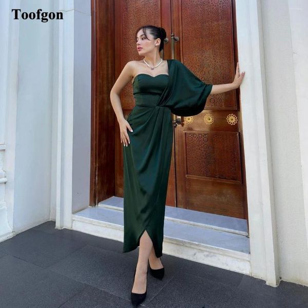 Vestidos de festa TOOFGON Cetim verde escuro Midi noite Um ombro de mangas meio Mulheres vestidos de bail