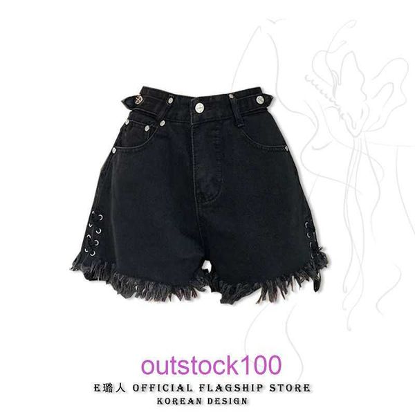Brand Jeans Shorts Designer Feminine Soft 2024 Shorts di denim grasso oversize per donne Summer Sweet and Cool Dark Style con bordi crudi Croce ha un logo originale