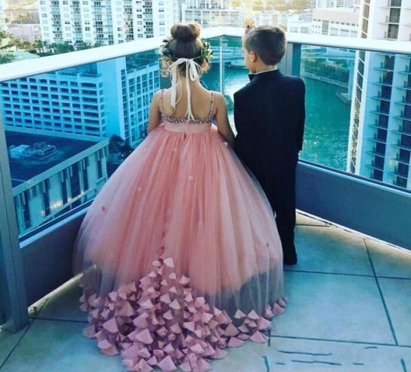 Vestidos de menina de flor rosa empoeirada para casamentos Cristais de espaguete com flaghetti girls concurso vestido de pétal