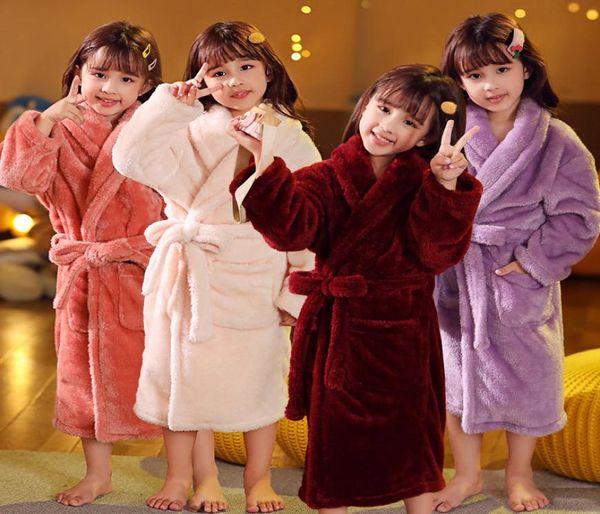 Herbst Winter Jungen Mädchen Koralle Fleece Badebadkinder halten warme dicke Nachtwäsche Robe Kinder