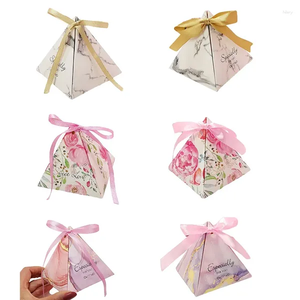 Enrolamento de presentes 25/50pcs Triangular Pyramid Marble Candy Box for Packaging Kids Chocolate Chocolate Baby Wedding Favor Festy Supplies
