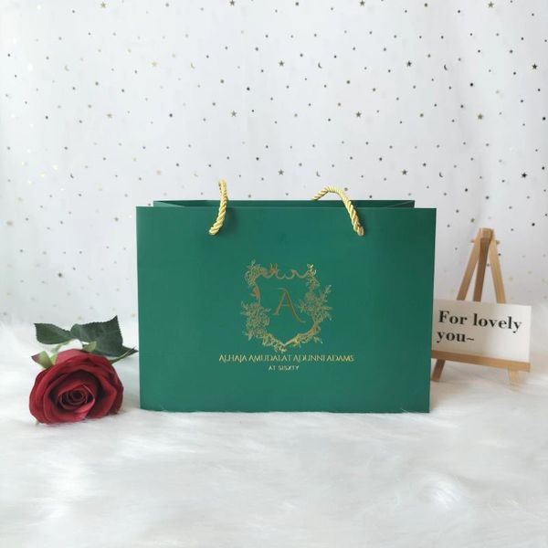 Embrulho de presente 500pcs/muito logotipo personalizado para roupas recicláveis Pacote de papel Bag Feliz Natal Compras de luxo Jóias