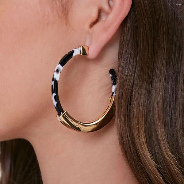 Hoop Ohrringe Schwarz -Weiß -Spleiß für Frauen Gold Farblegierung Frauen Modeschmuck Ästhetische Accessorie Factory Outlet