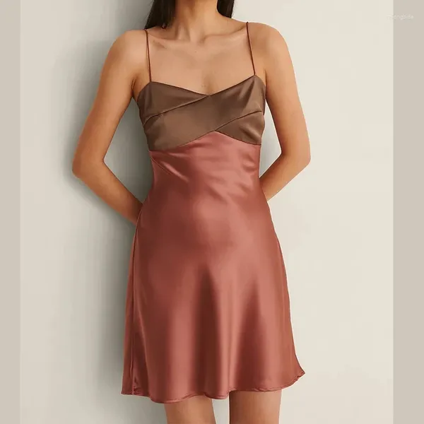 Lässige Kleider recycelter Farbblöcke Spaghetti -Träger Mini Kleid Frauen gegen Nacken Satin Seite Reißverschluss eine Linie sexy rosa elegantes Strandlichtgewand