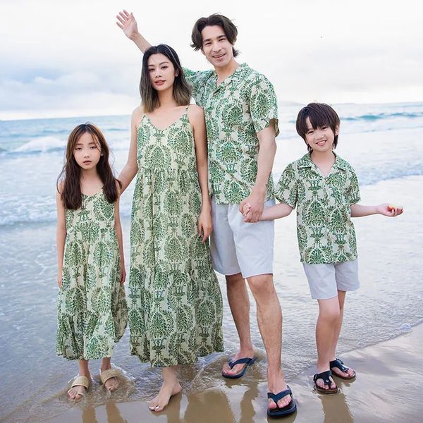 Polynesianische Kleidung Familie Set Strand Mutter und Tochter Boho Kleider Vater und Sohn Urlaubshemden Vater Mutter Kinder passende Klamotten 240323