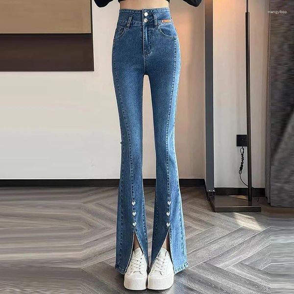 Jeans femininos Love Bordado Bordado High Split Mulheres Coreias Button Double Flare Jean Spring Autumn Plus Size calça de jeans de comprimento completo