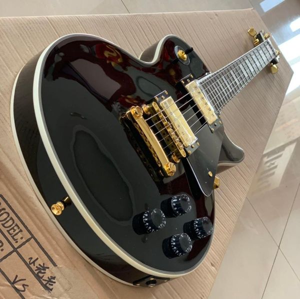 Guitarra elétrica de marca clássica feita de alta qualidade em nível de desempenho profissional de madeira maciça para HOME8189217