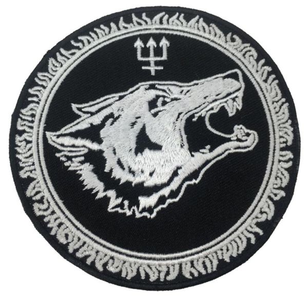 Customized Long Wolf bestickte Eisen auf Patch Weste Leder Jacke Abzeichen Stickerei 4quot Motorrad Biker Club Crest Diy Appliq9945091