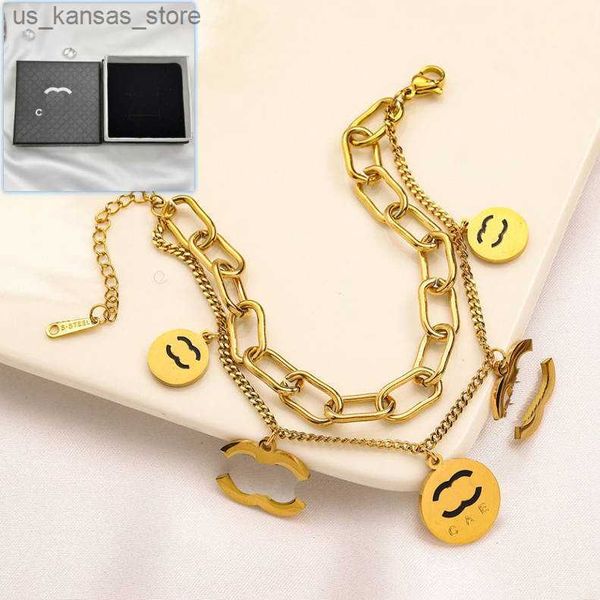 Bracelets de charme Pulseira de cadeia de ouro feminino com pulseira de luxo de luxo Boutique de aço inoxidável Boutique Inverno Inverno Novo Casal Família Charm Bra Y240416lHi88it5