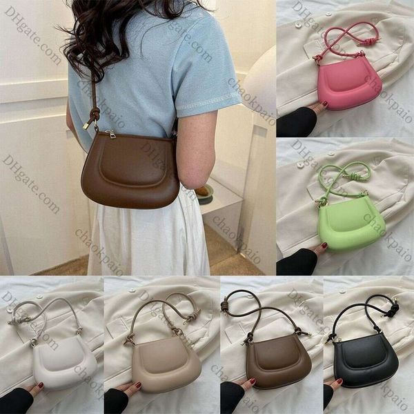 2024 Kore tarzı Basit Pu Under Marsh Bag Azınlık Tasarım Crossbody Bag Kadın Çanta Kızlar Moda Retro Çanta AZ