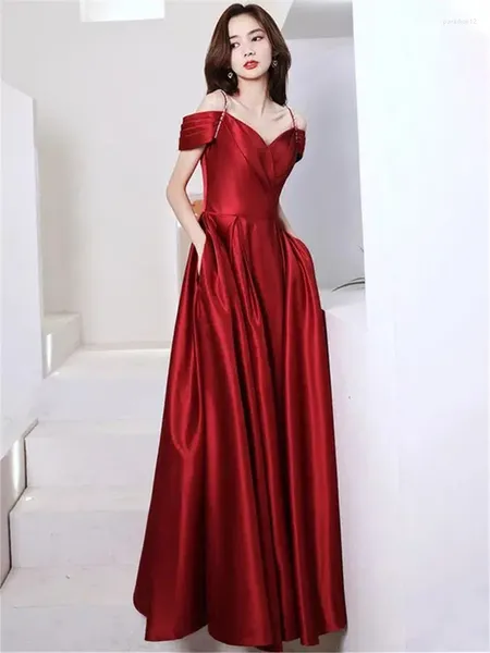 Parti elbiseleri şarap kırmızı kayış elbise düz renk boncuklu v yaka uzun a-line etek zarif gece elbisesi m341