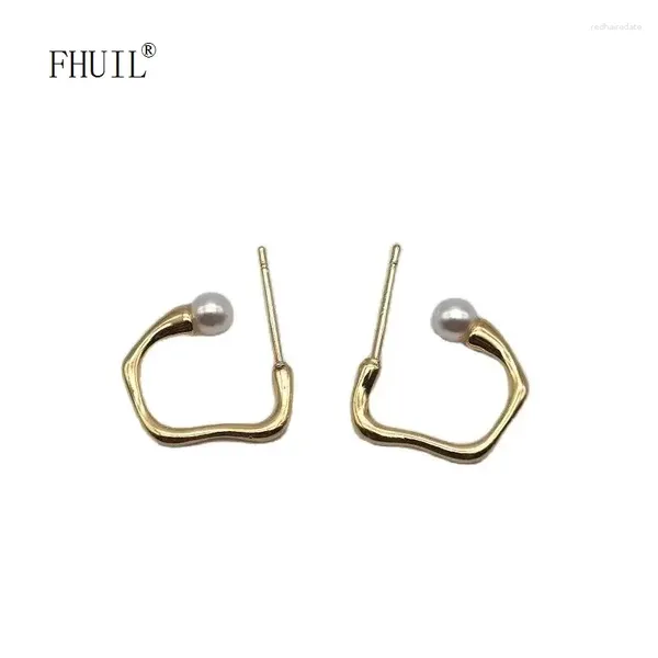 Hölzer Ohrringe europäischer Stil Perle für Frauen Metall Einfacher weiblicher Ohr -Piercing Trend Fashion Schmuck Paar Geschenke 2024